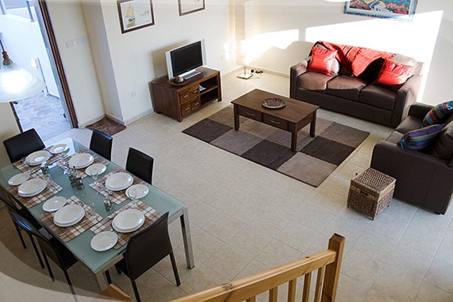 Anastasia Pissouri Room photo